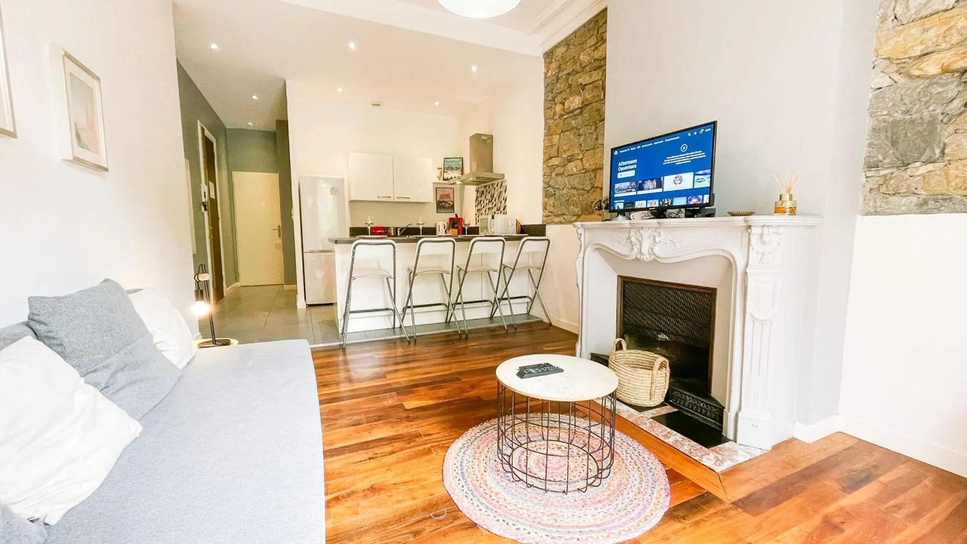 #G3 The Authentic T2 Downtown Balcony Tramway Apartment Grenoble